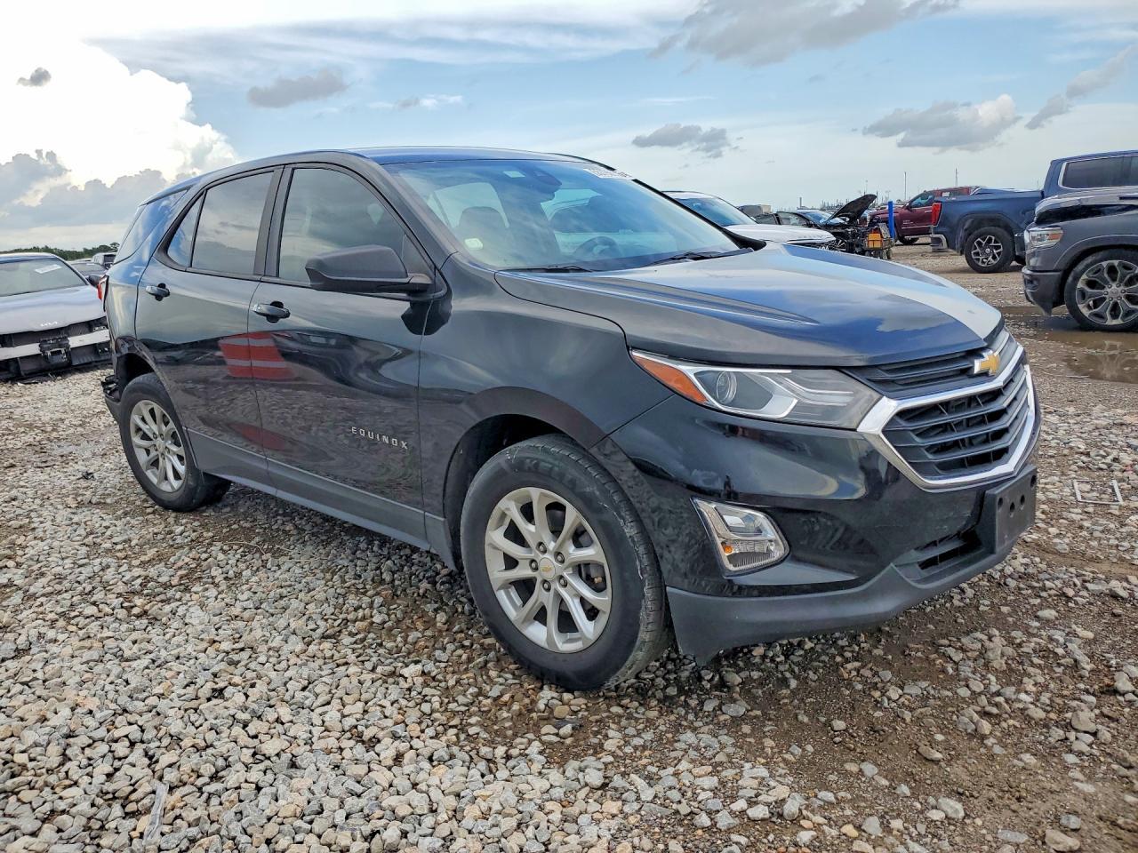 2020 Chevrolet Equinox Ls - Image 4