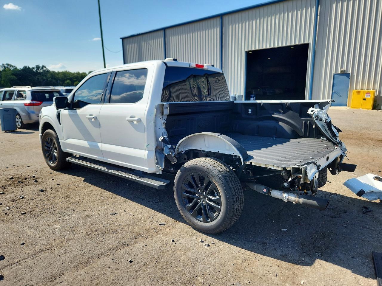 2026 Ford F150 Lariat - Фото 2
