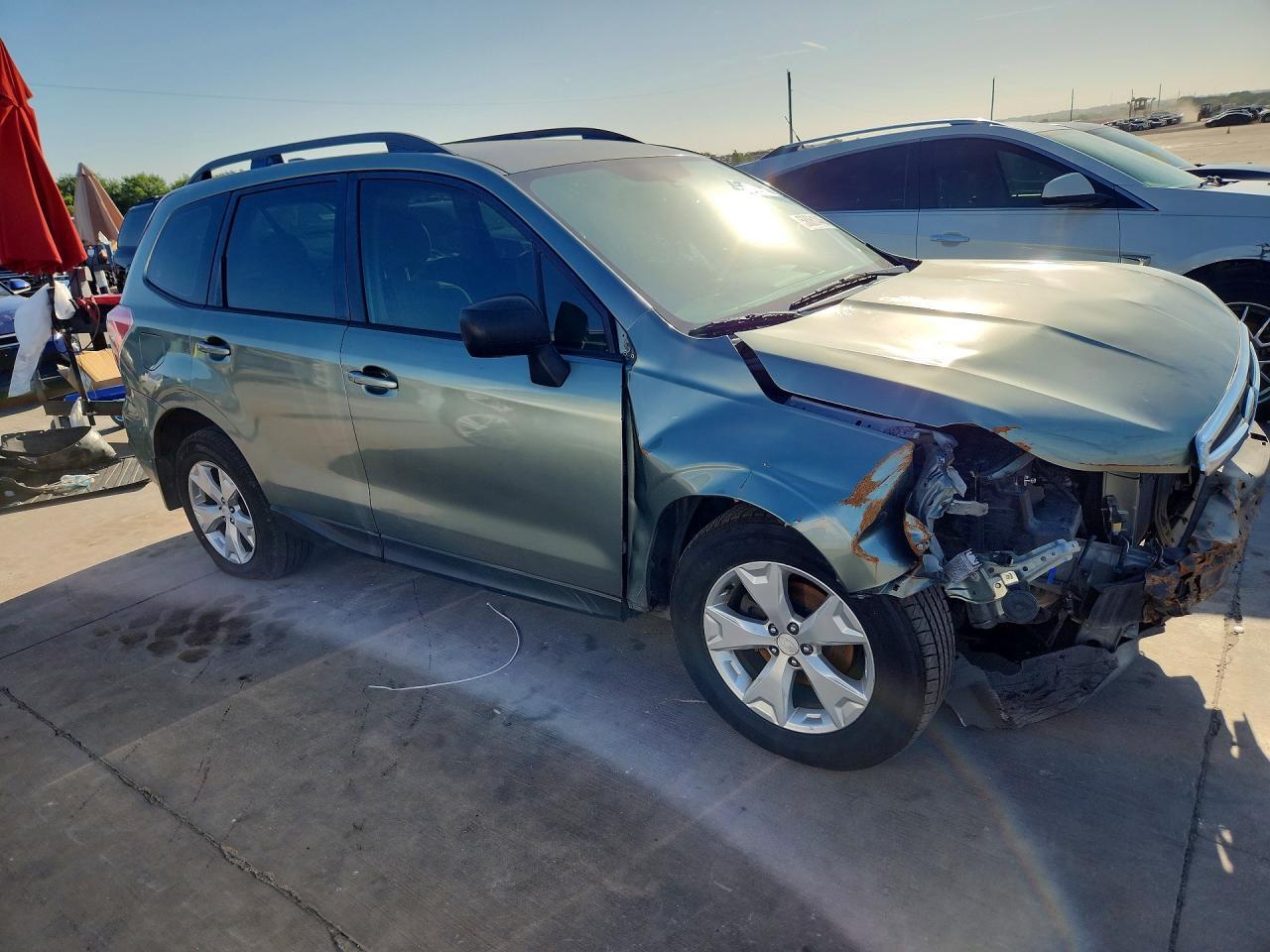 2016 Subaru Forester 2.5I - Image 4