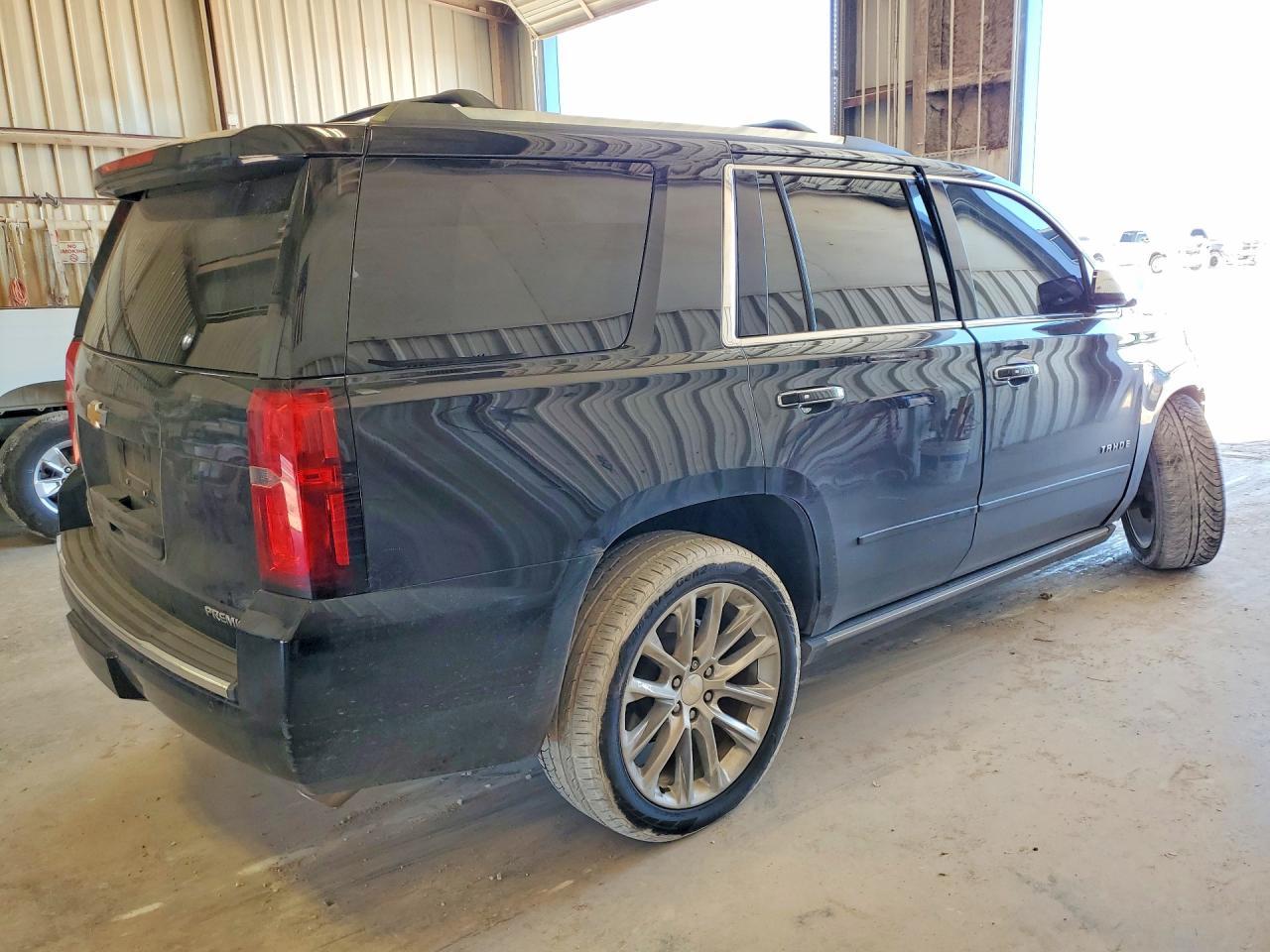 2019 Chevrolet Tahoe C1500 Premier - Image 3