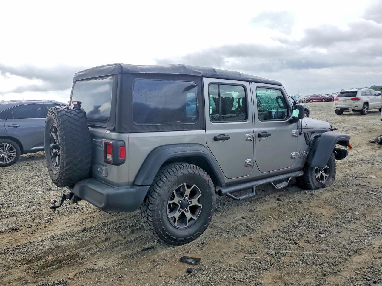 2018 Jeep Wrangler Unlimited Sport - Фото 3