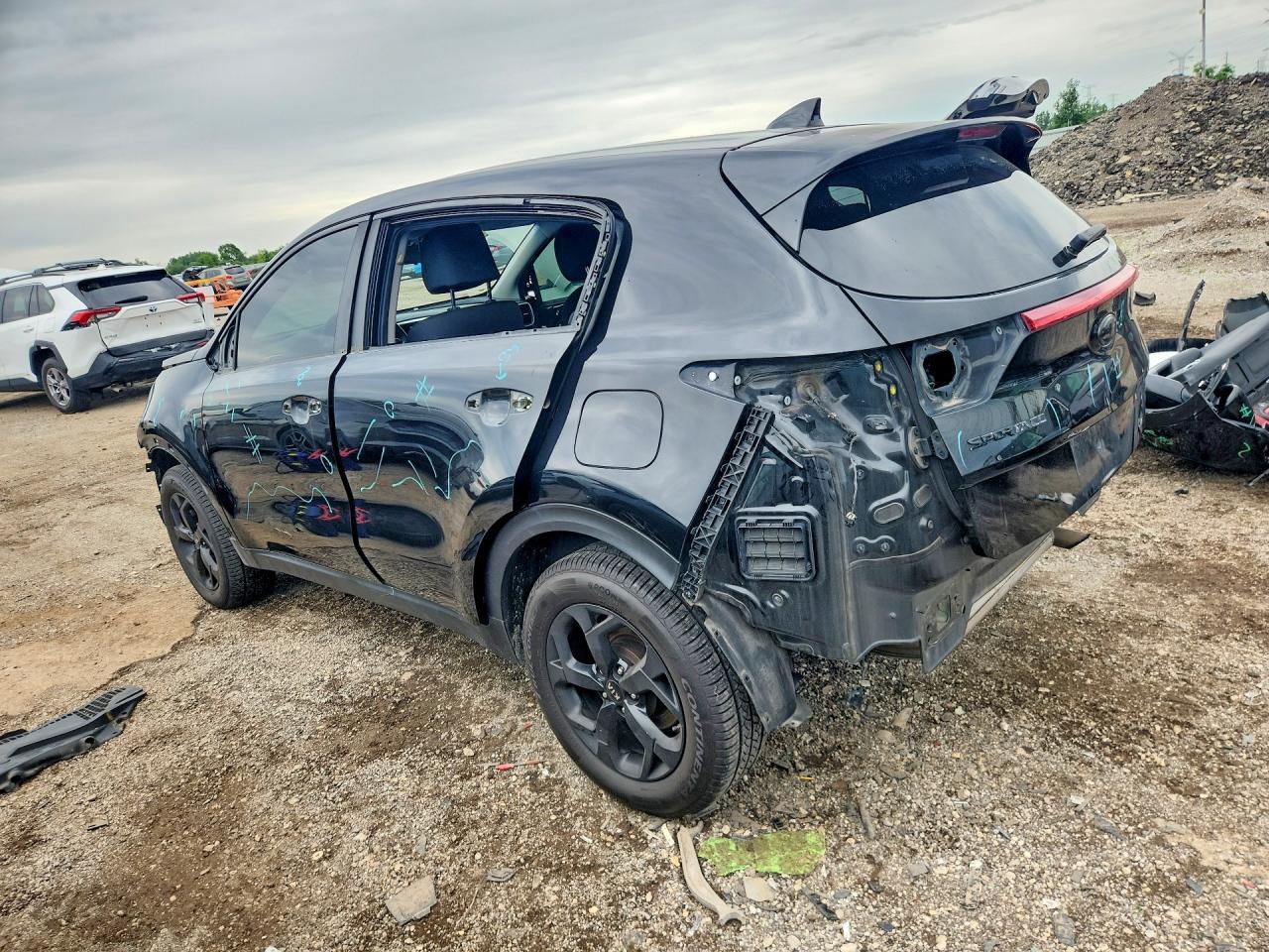 2021 Kia Sportage Lx - Image 2