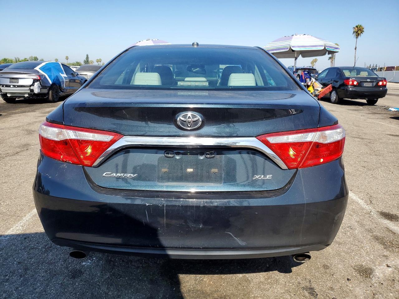 2016 Toyota Camry Xle V6 - Фото 6