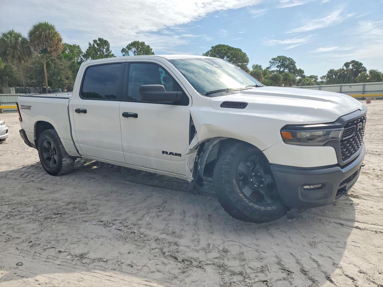 2025 Ram 1500 Tradesman - Фото 4