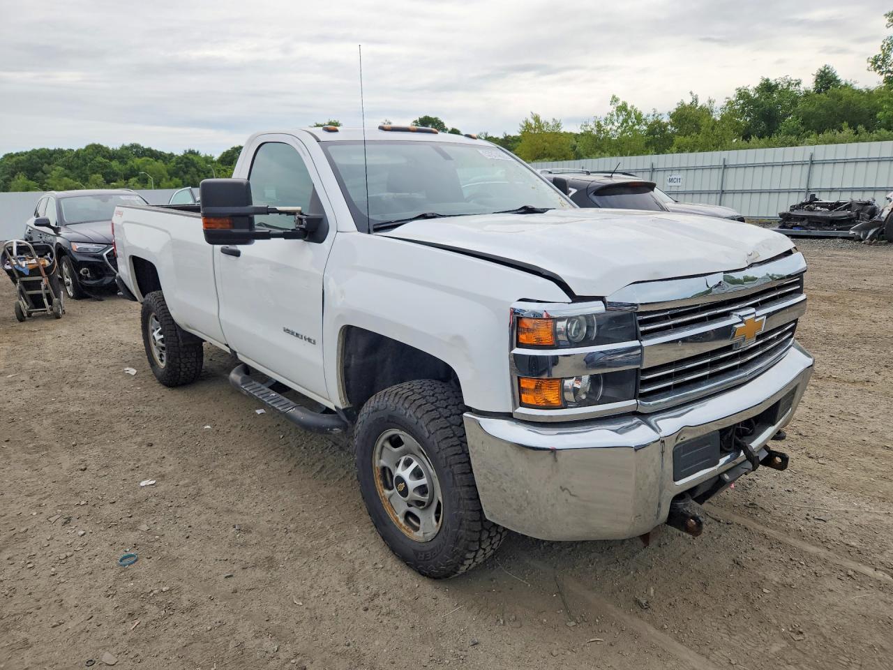 2018 Chevrolet Silverado K2500 Heavy Duty - Image 4