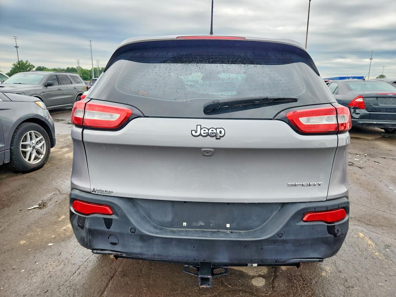 2017 Jeep Cherokee Sport - Фото 6