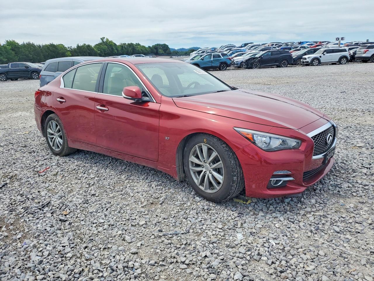 2015 Infiniti Q50 Premium - Image 4