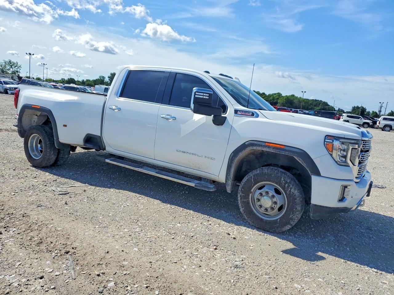 2022 GMC Sierra K3500 Denali - Фото 4