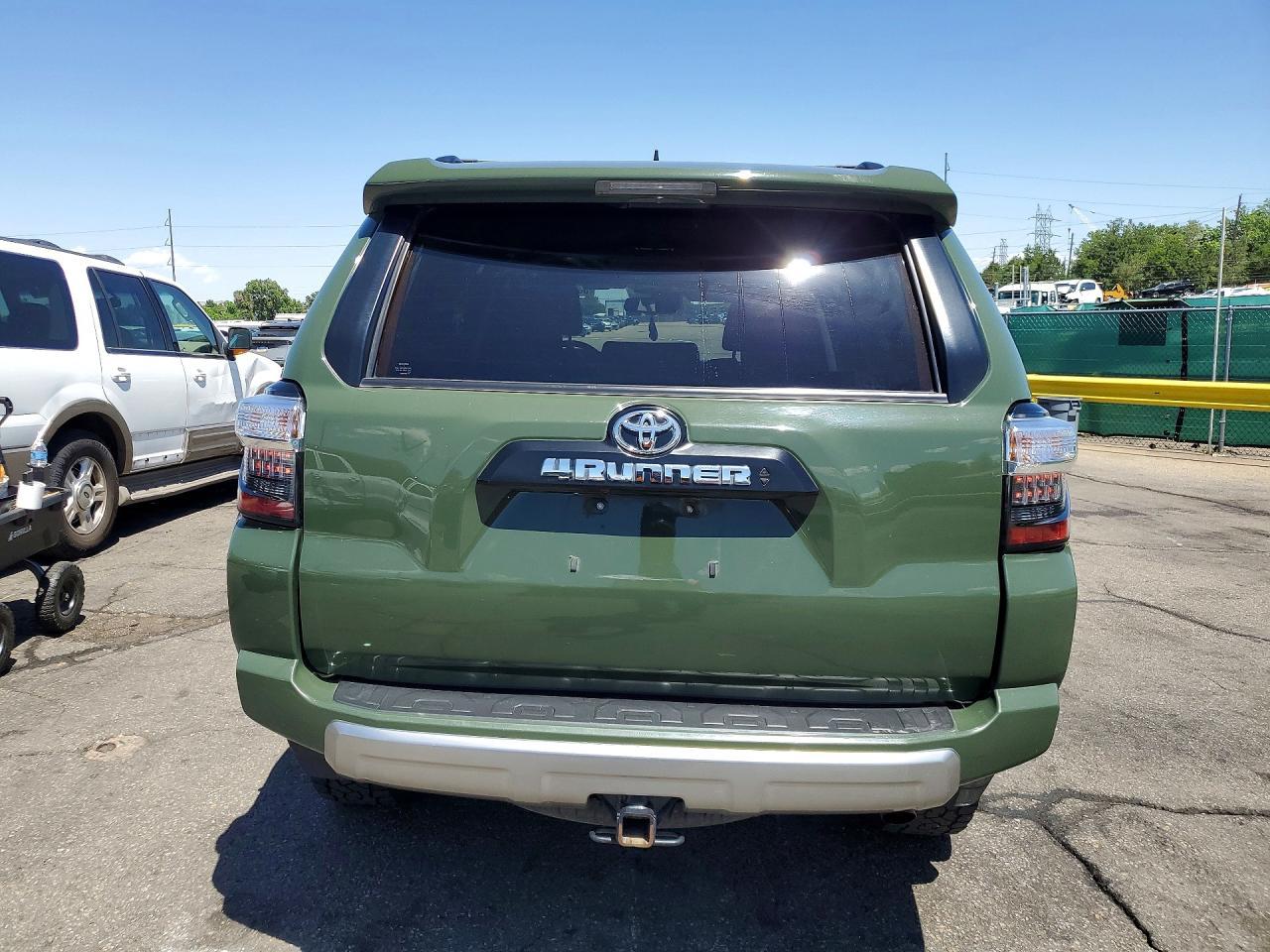 2022 Toyota 4Runner Trd Off-Road - Image 6
