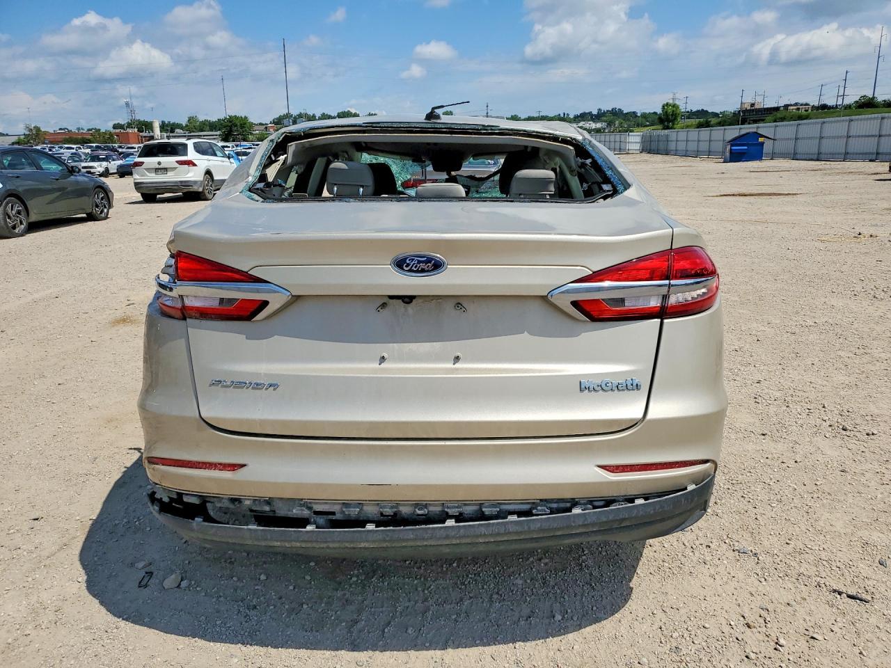 2019 Ford Fusion S - Фото 6