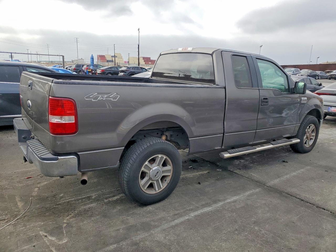 2005 Ford F150 - Image 3