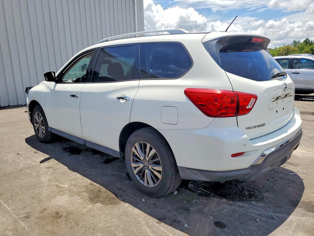2018 Nissan Pathfinder Sv - Фото 2