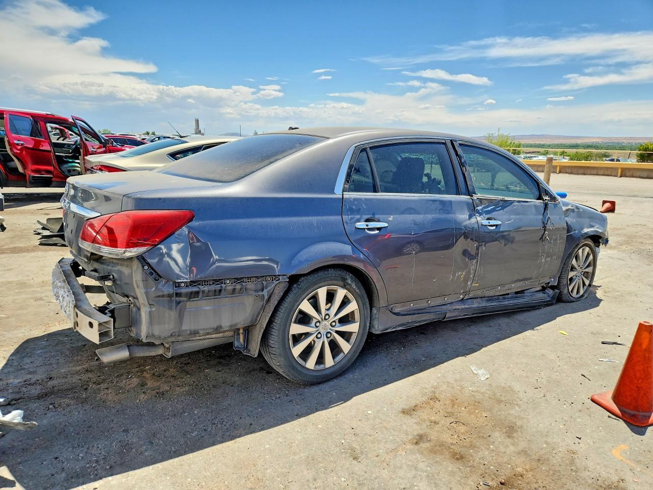 2012 Toyota Avalon Limited - Фото 3