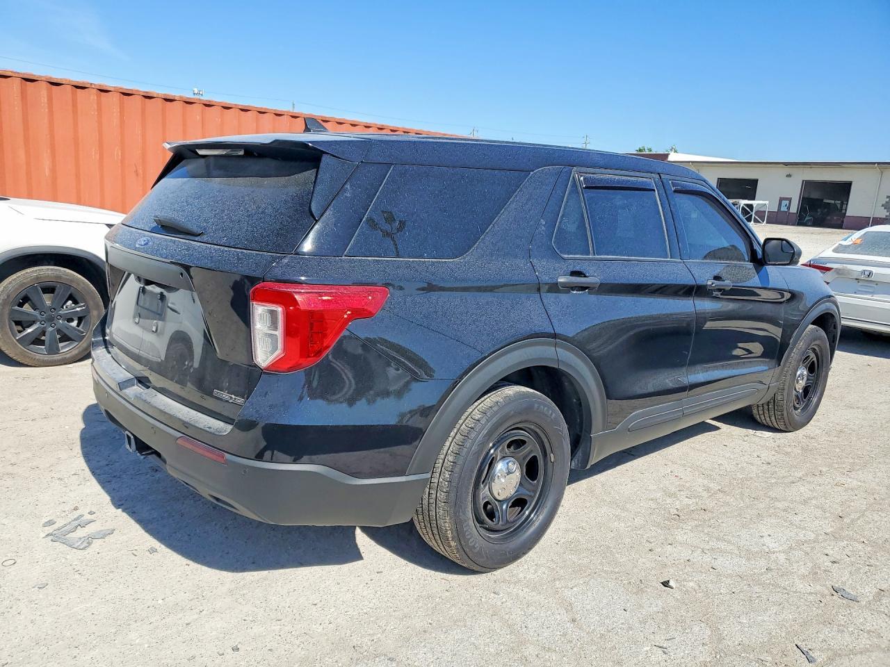 2023 Ford Explorer Police Interceptor - Фото 3