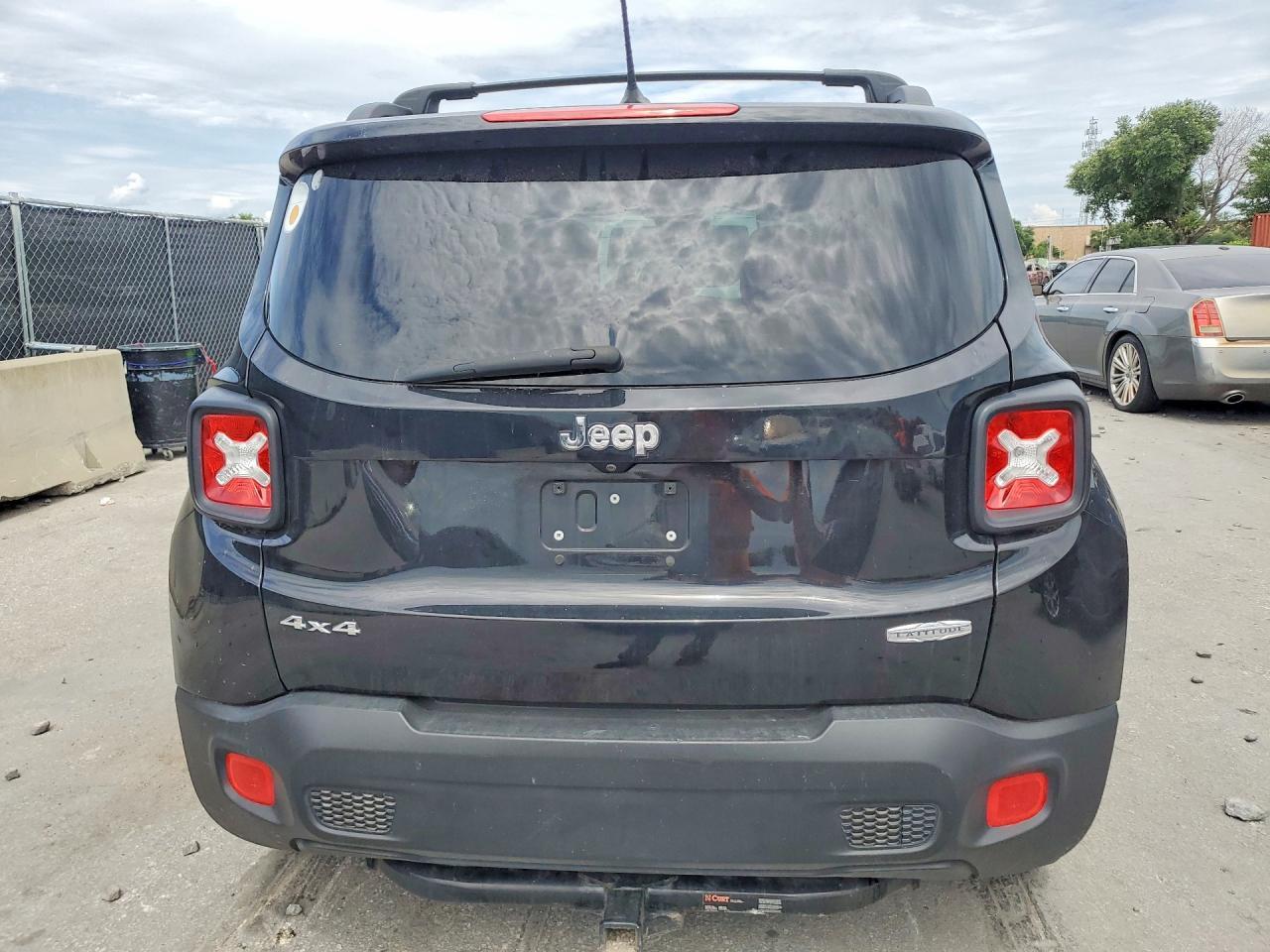 2016 Jeep Renegade Latitude - Фото 6