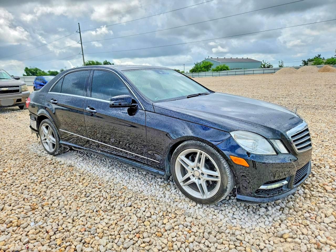 2013 Mercedes-Benz E - Image 4