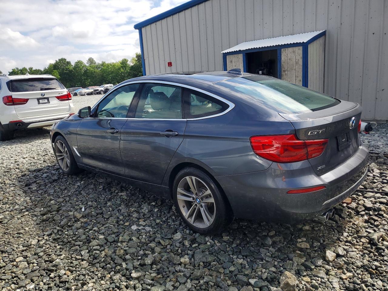 2019 BMW 330Xi Gt - Фото 2