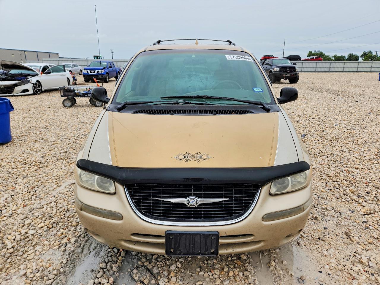 1998 Chrysler Town And Country - Image 5