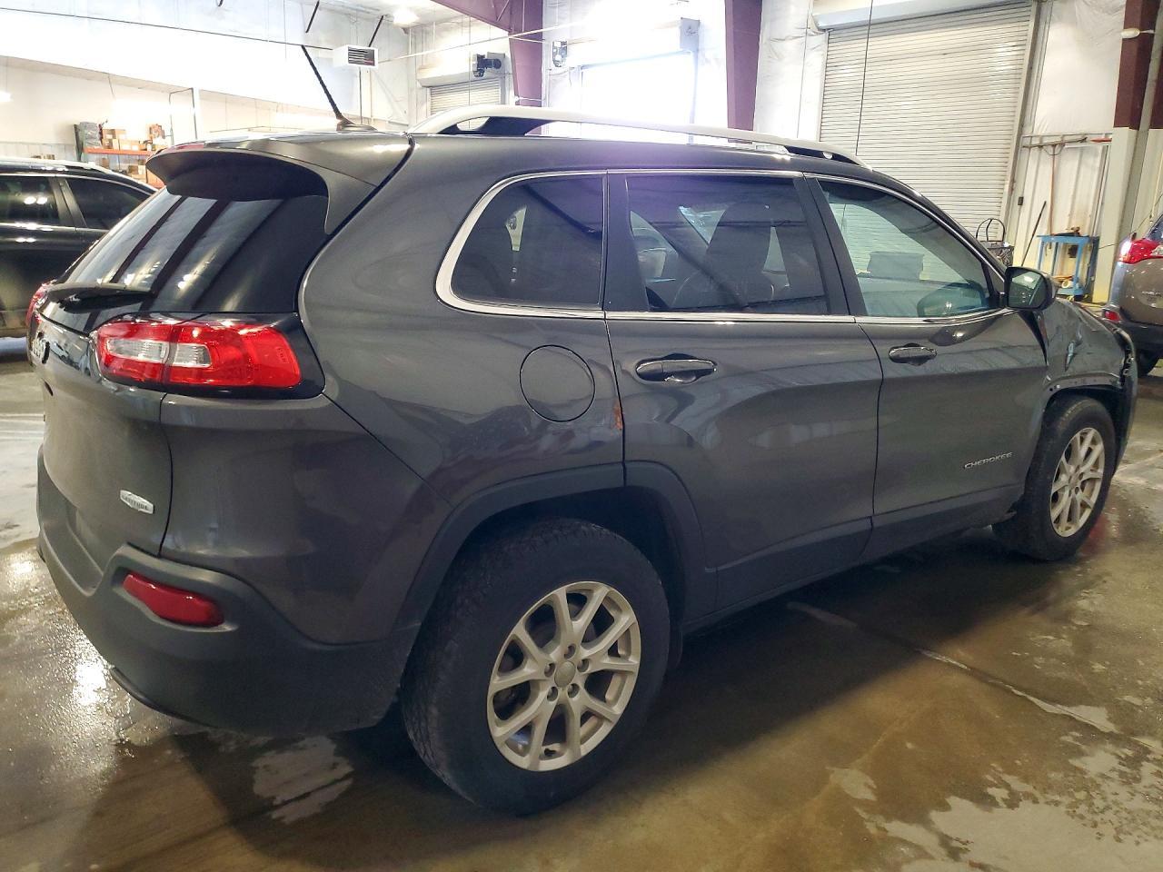 2015 Jeep Cherokee Latitude - Image 3