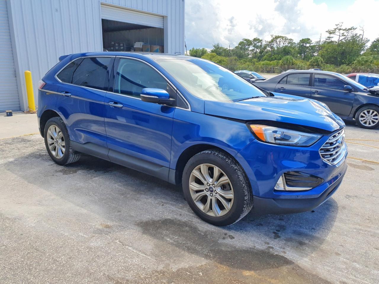 2022 Ford Edge Titanium - Фото 4