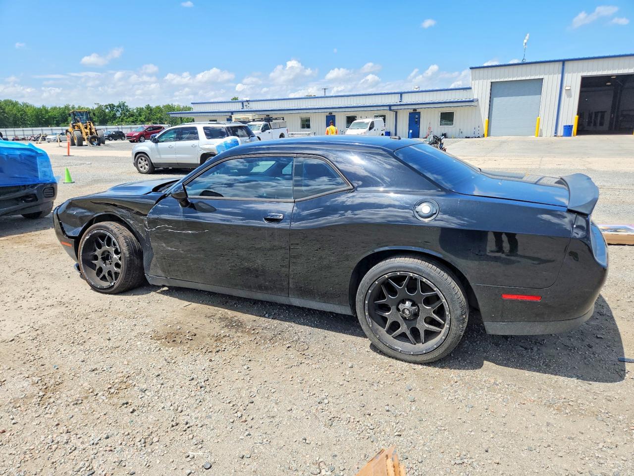 2017 Dodge Challenger Sxt - Фото 2