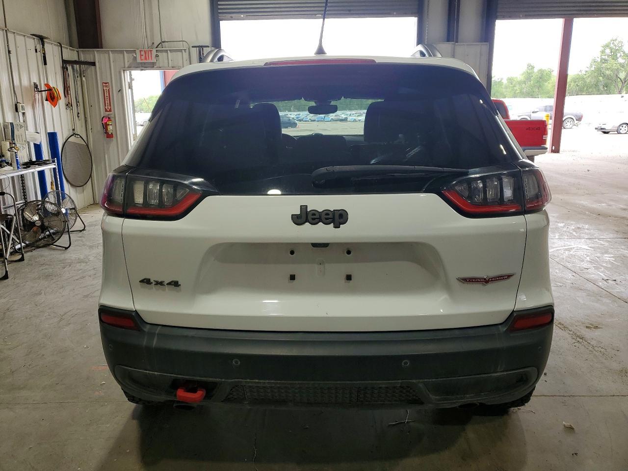2019 Jeep Cherokee Trailhawk - Image 6