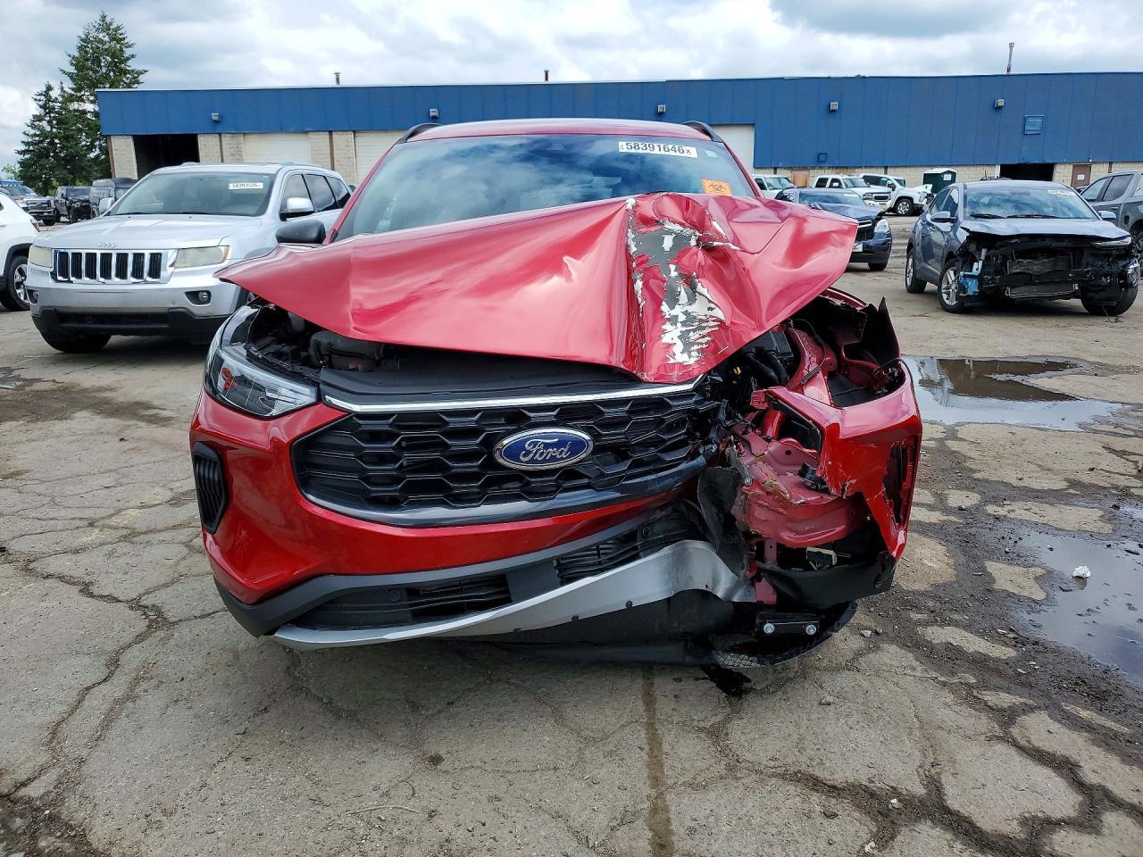 2025 Ford Escape St Line - Image 5