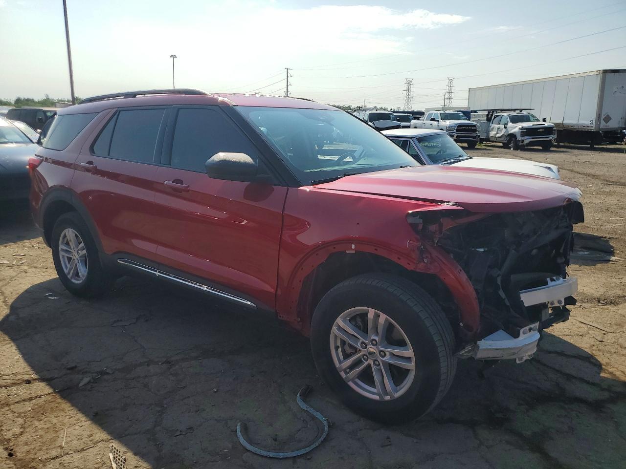 2023 Ford Explorer Xlt - Фото 4