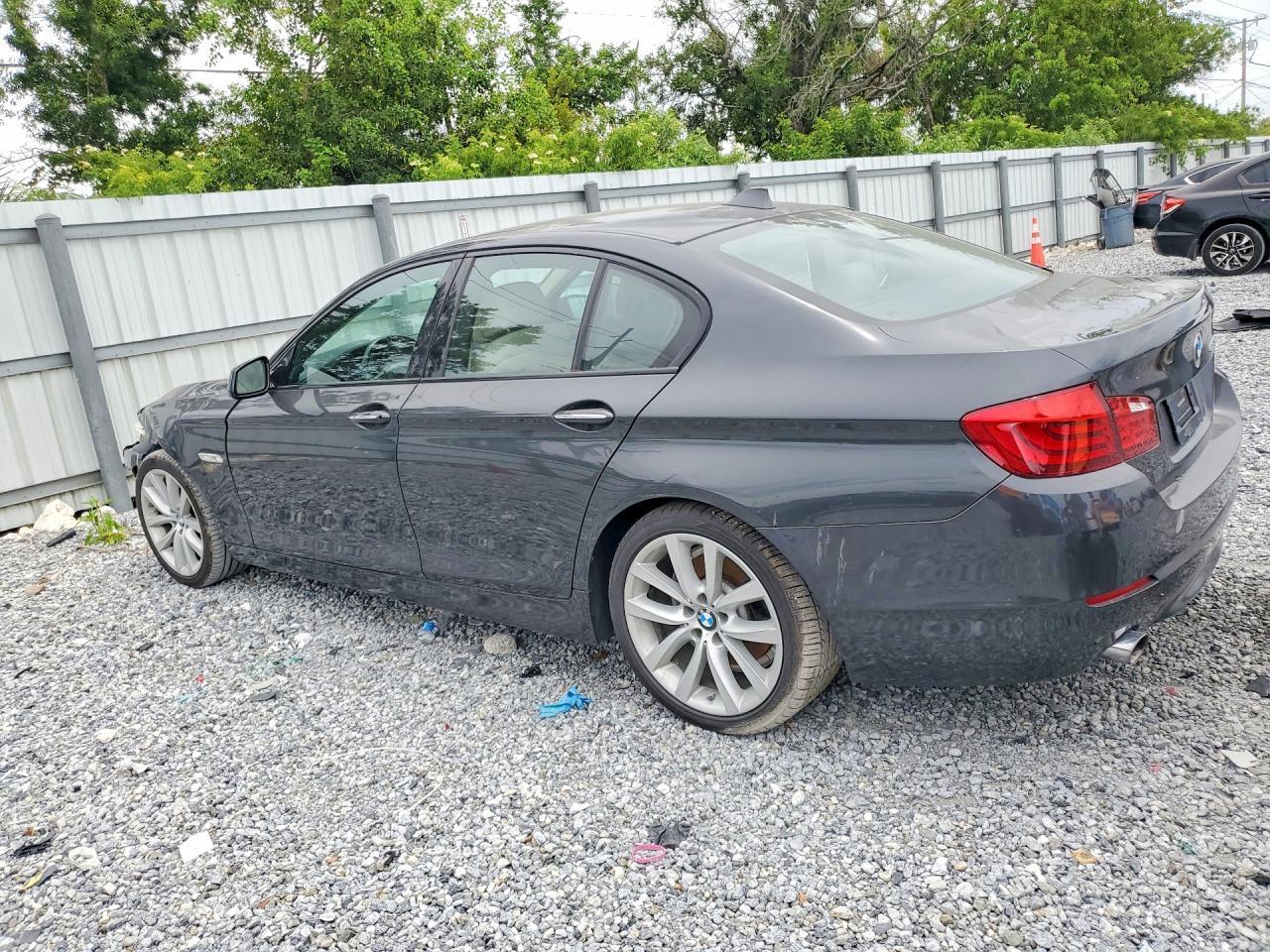 2011 BMW 5 Series - Фото 2