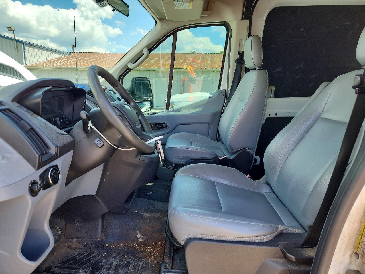2015 Ford Transit T-150 - Фото 7