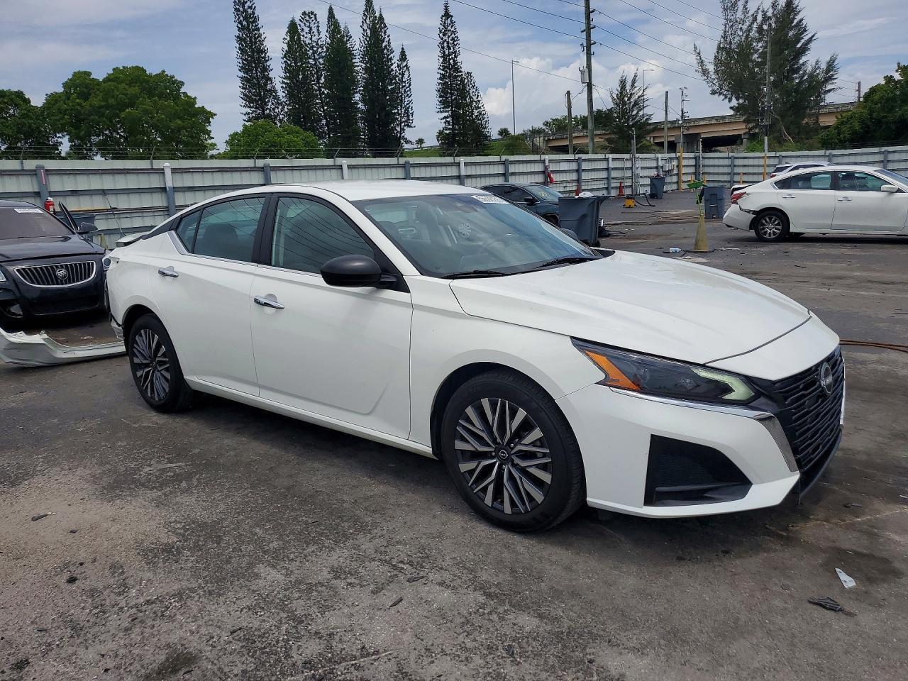 2025 Nissan Altima Sv - Фото 4