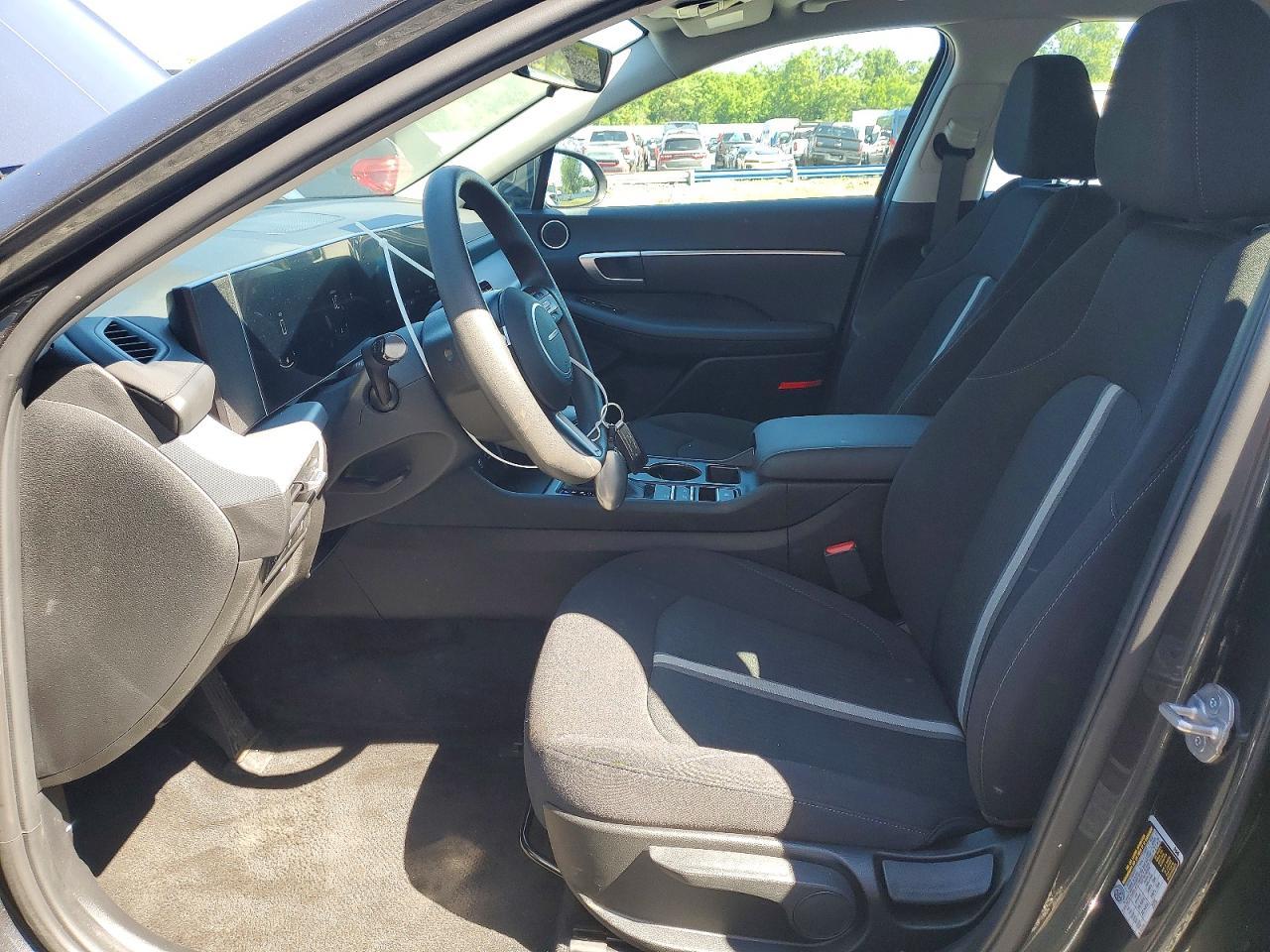 2025 Hyundai Sonata Se - Image 7