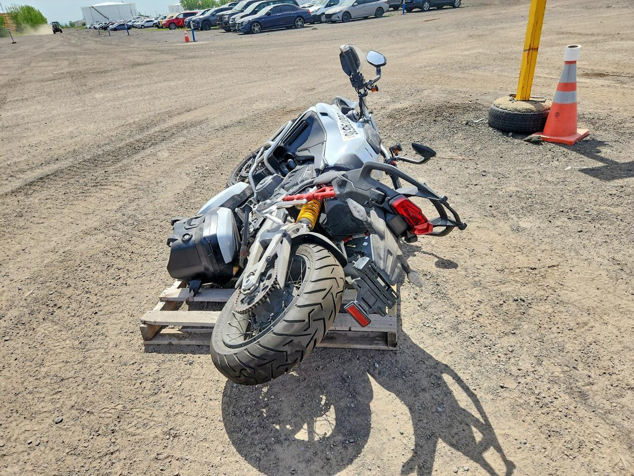 2023 Ducati Multistrada V4 - Фото 4