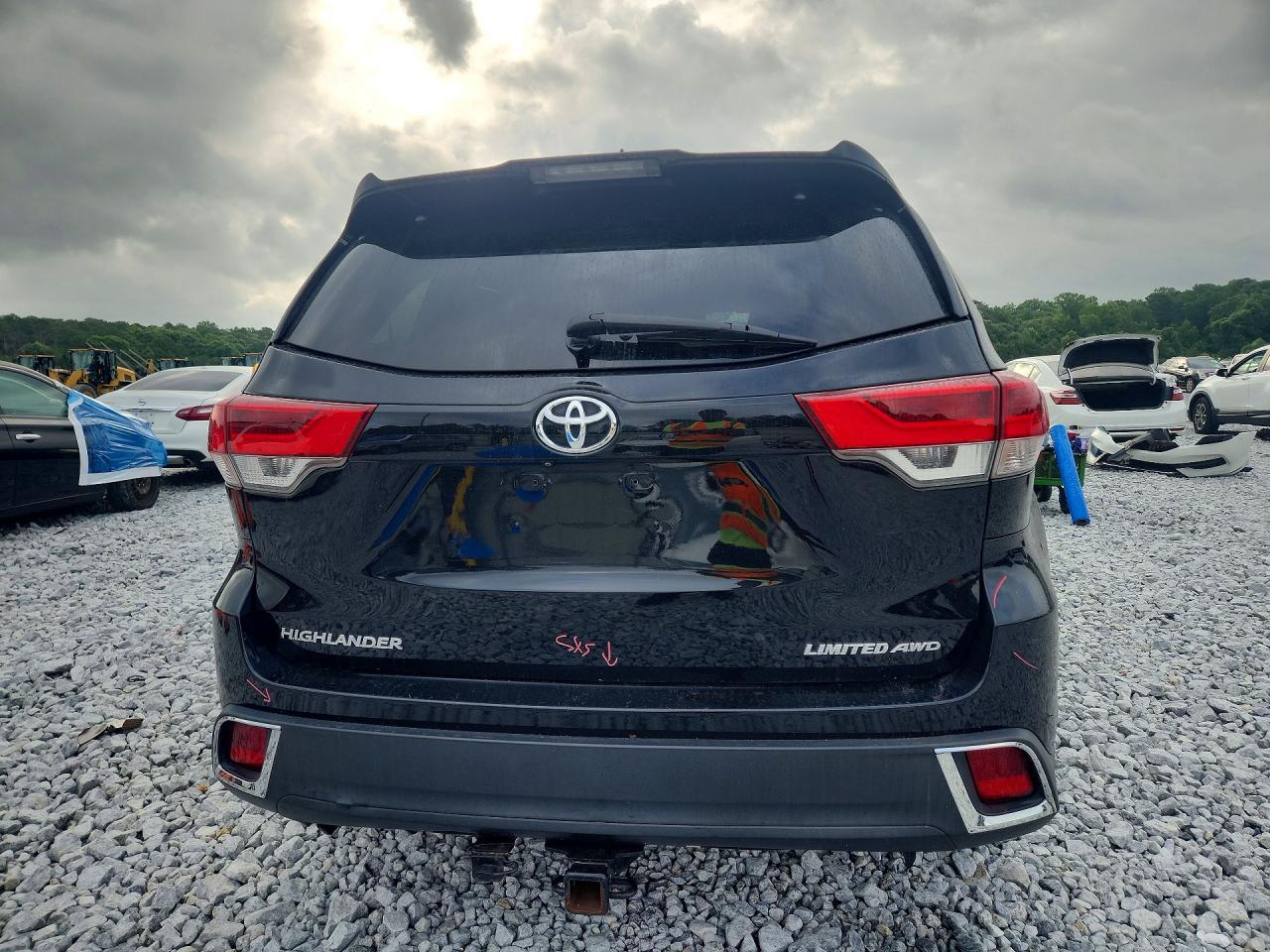 2017 Toyota Highlander Limited - Фото 6