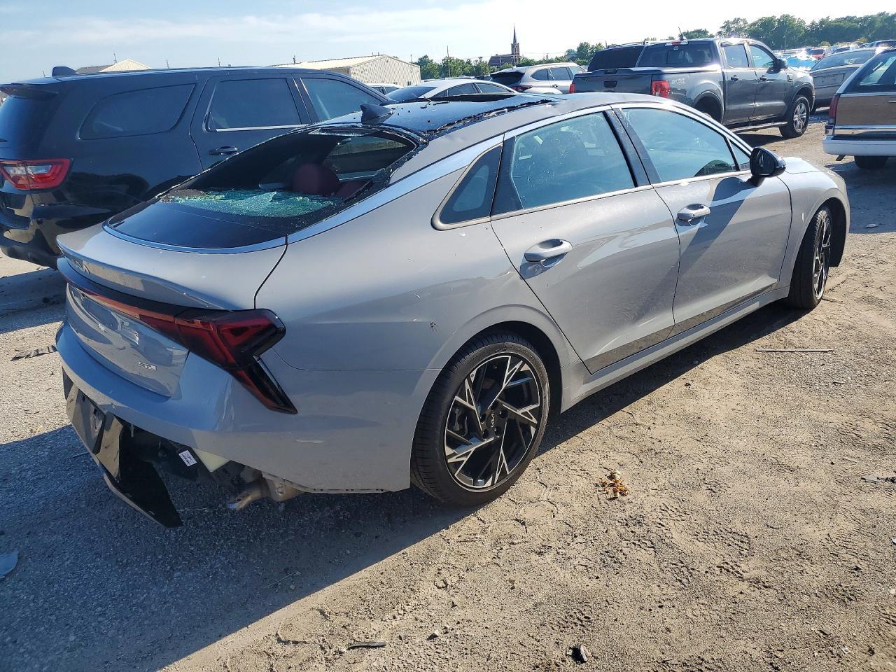 2025 Kia K5 Gt Line - Image 3
