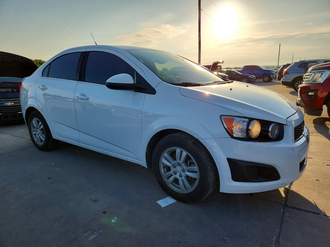 2014 Chevrolet Sonic Lt - Image 4