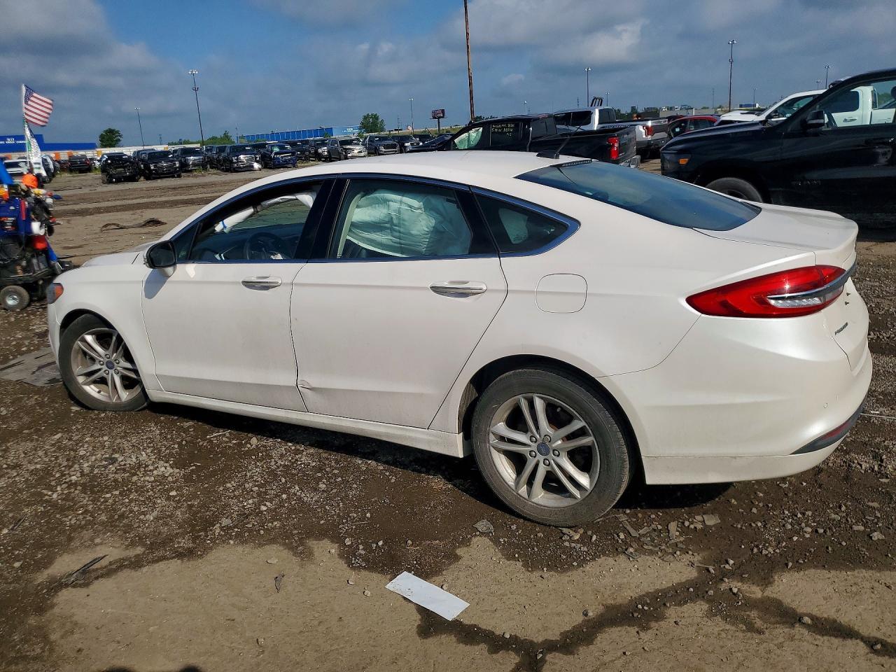 2018 Ford Fusion Se - Фото 2