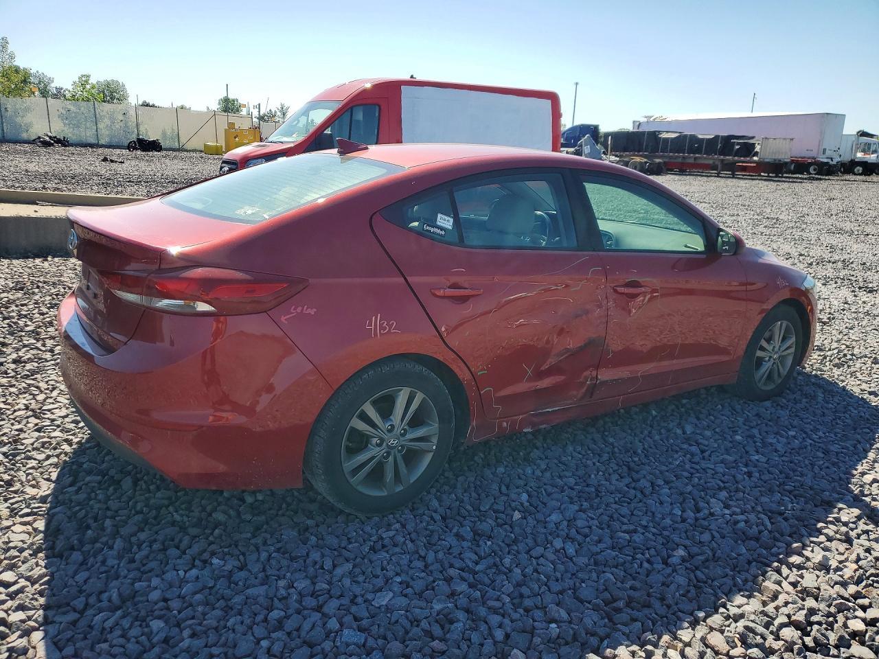 2018 Hyundai Elantra Sel - Фото 3