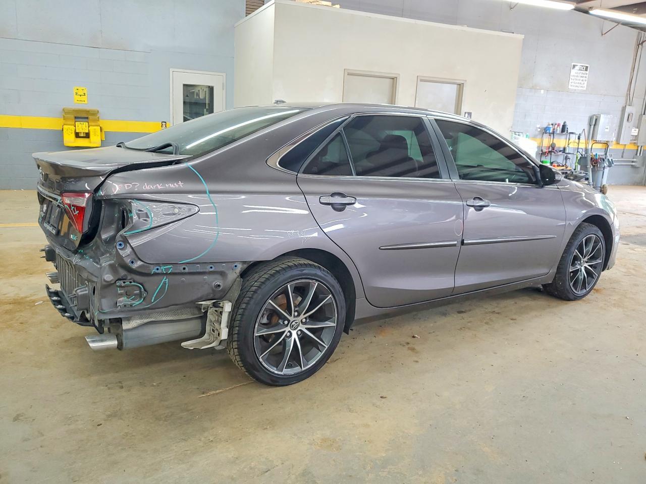 2015 Toyota Camry Xse V6 - Фото 3