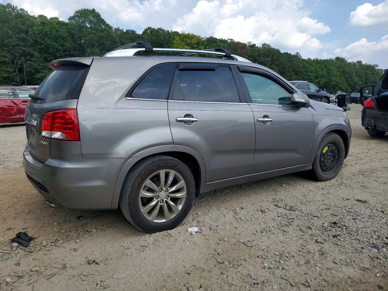 2012 Kia Sorento Sx - Image 3