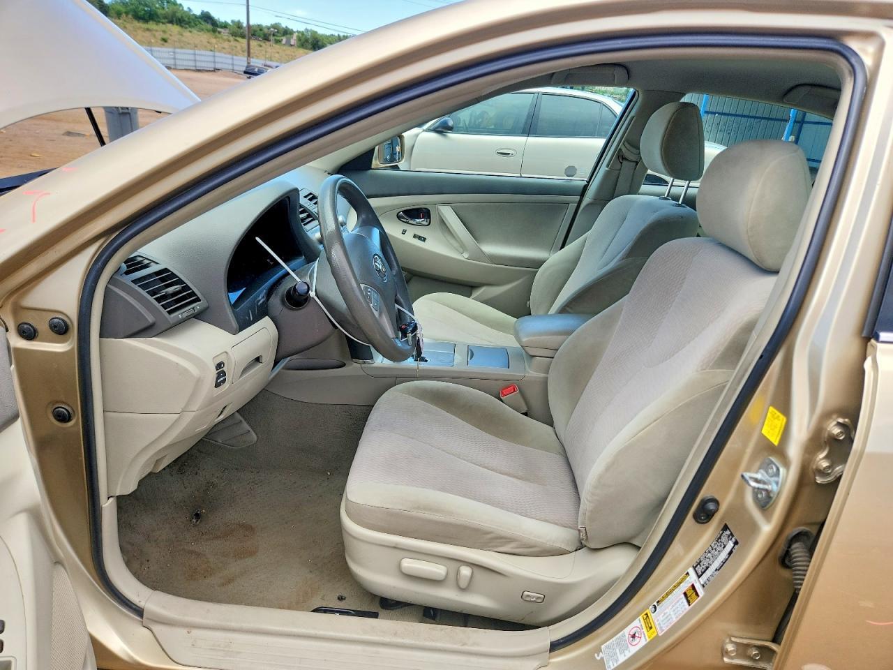 2011 Toyota Camry Le - Image 7