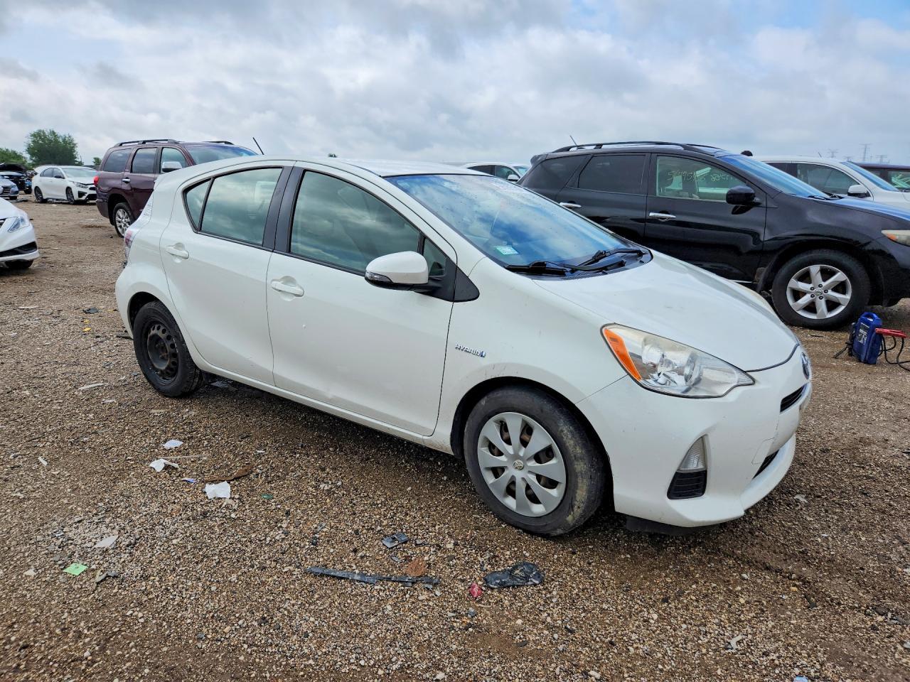 2013 Toyota Prius C One - Фото 4