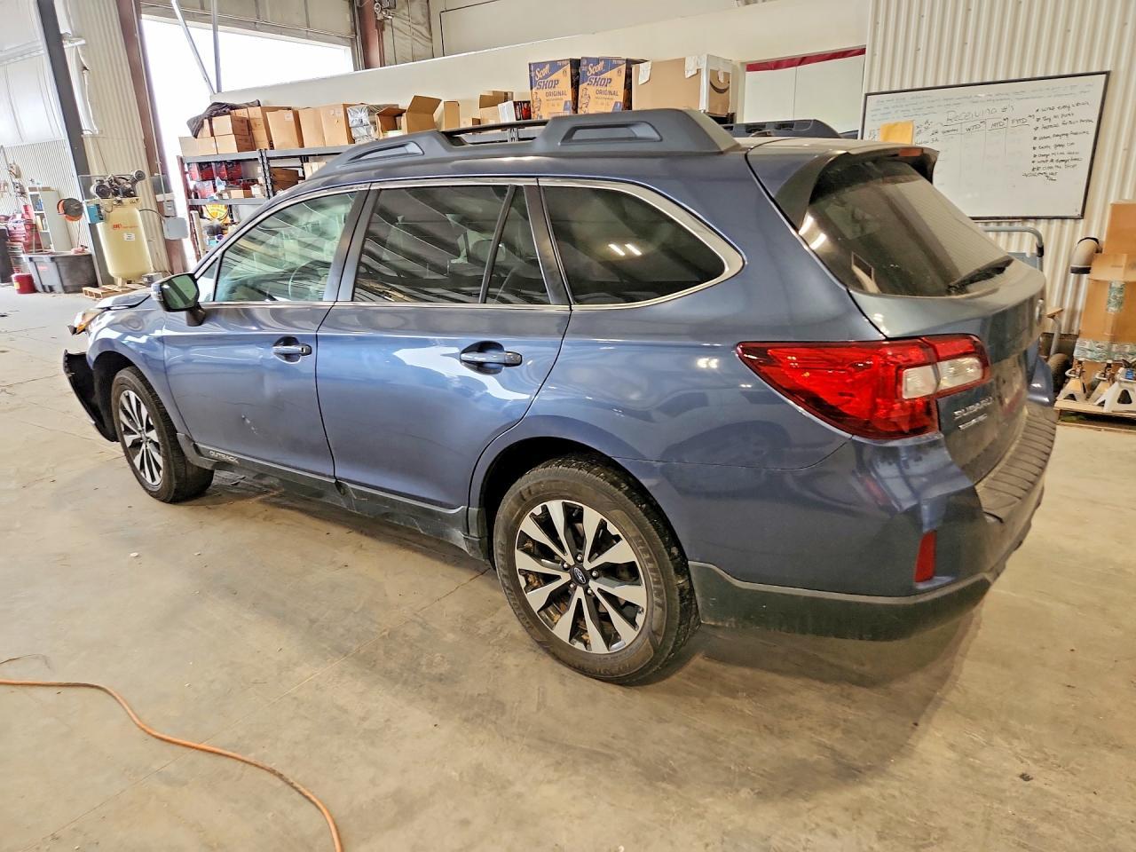 2015 Subaru Outback - Фото 2