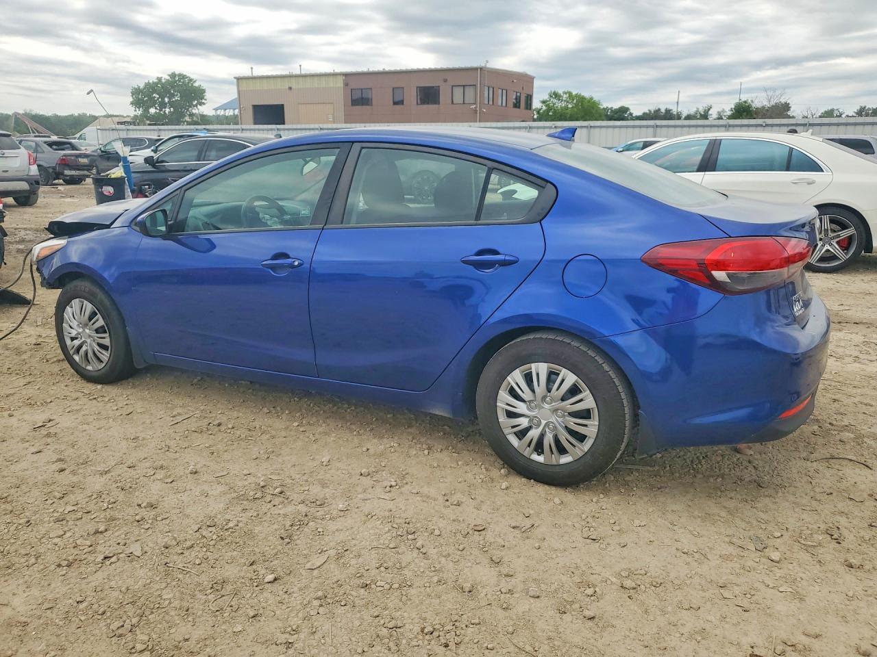 2017 Kia Forte Lx - Фото 2