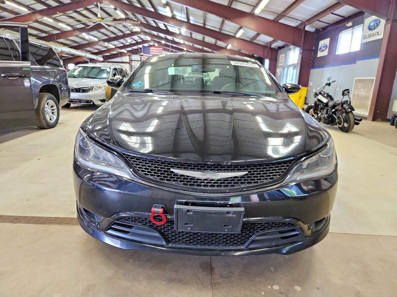 2015 Chrysler 200 S - Image 5