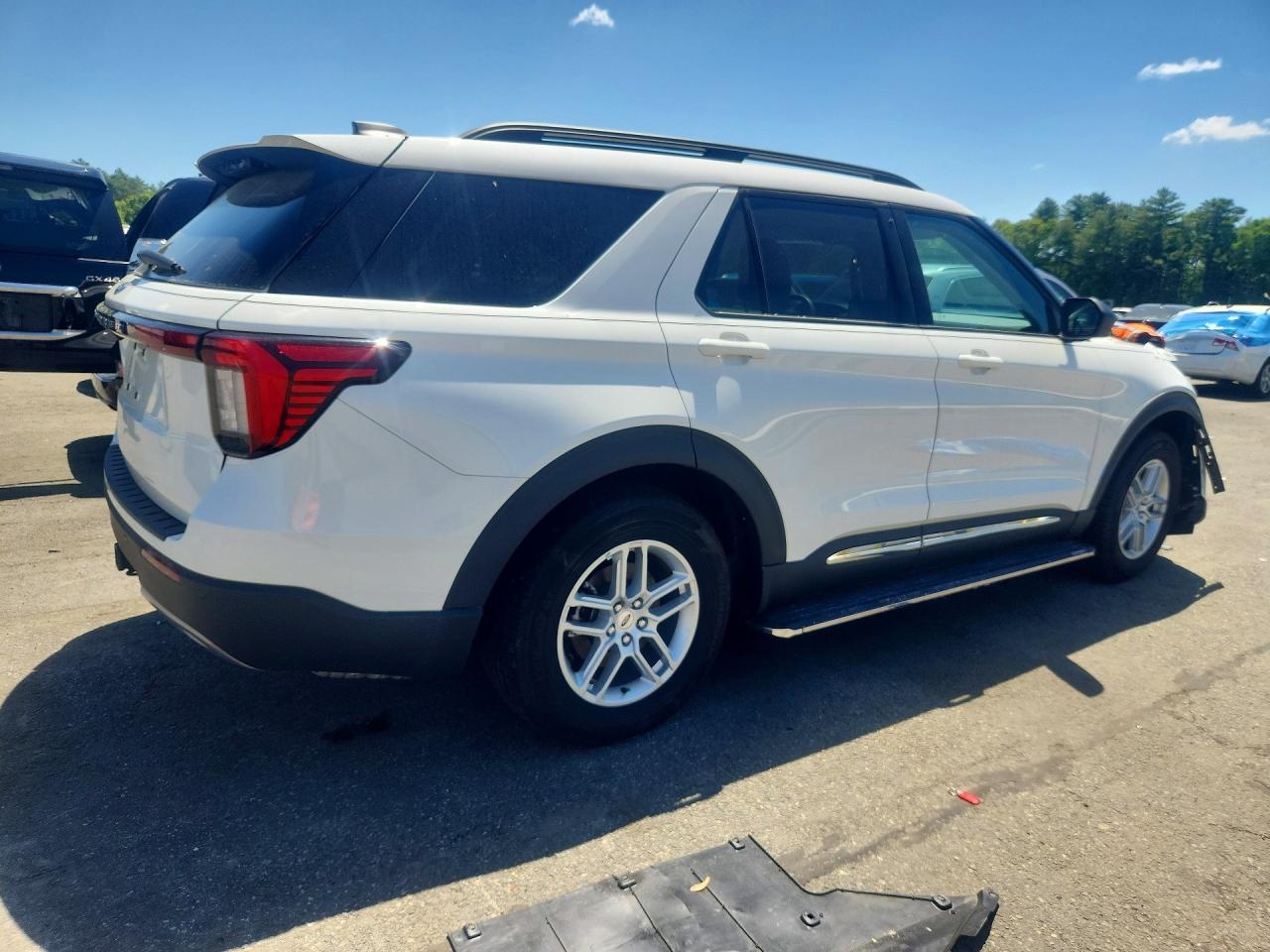 2025 Ford Explorer Active - Фото 3