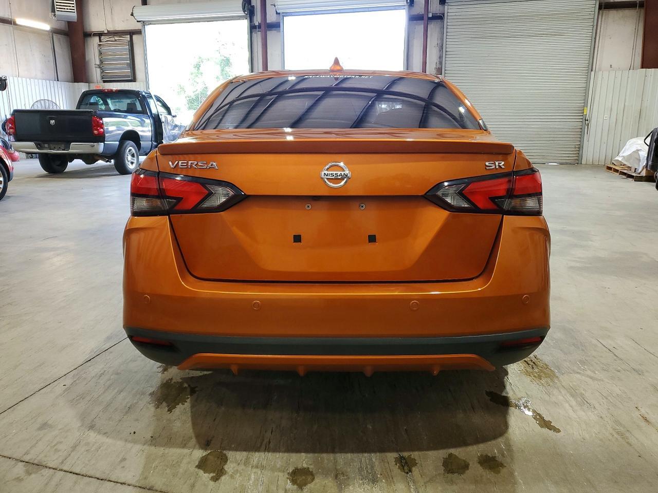 2022 Nissan Versa Sr - Фото 6