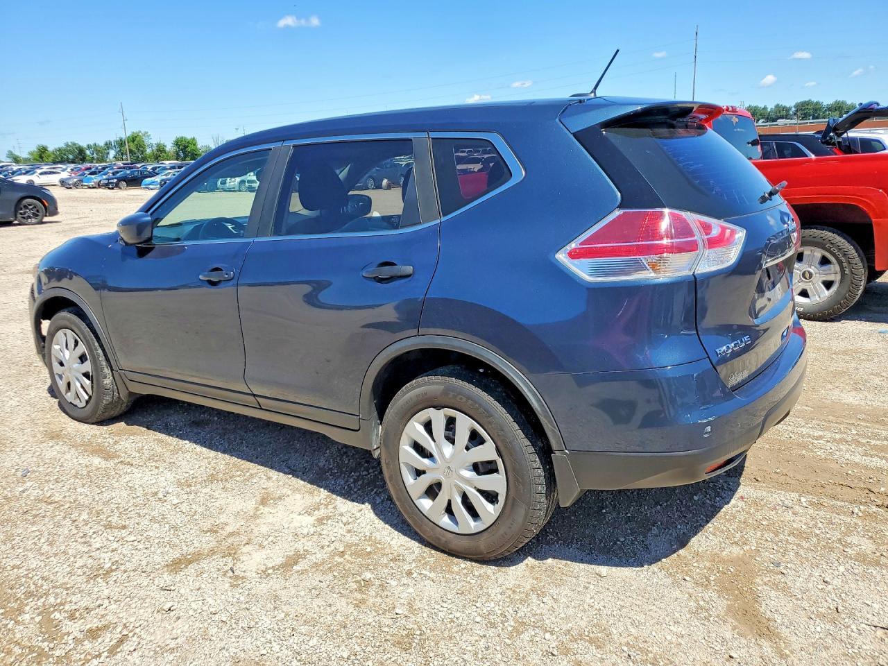 2016 Nissan Rogue S - Image 2