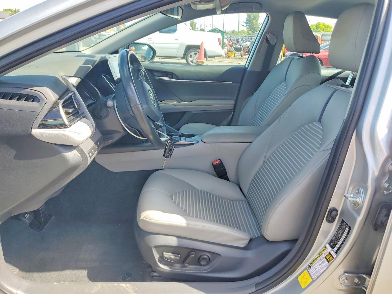 2023 Toyota Camry Se - Фото 7