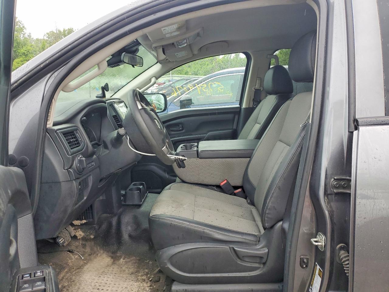 2020 Nissan Titan S - Image 7